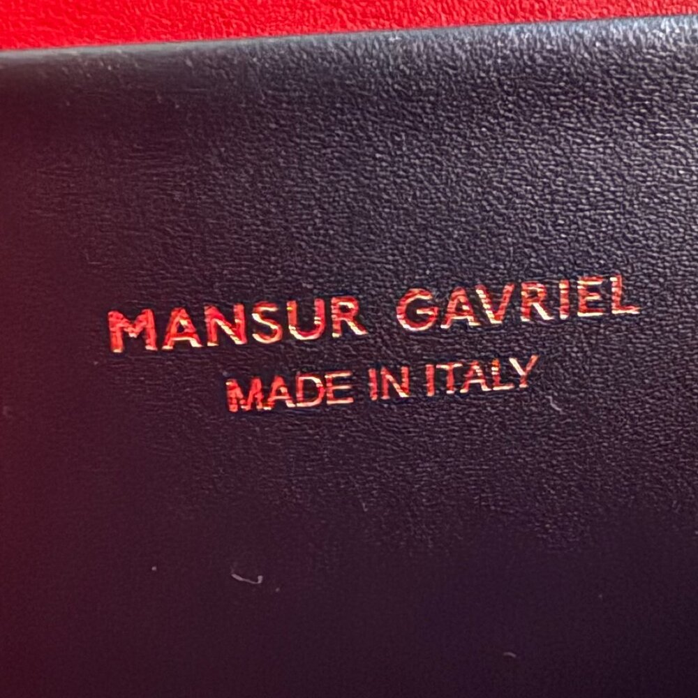 Mansur Gavriel Elegant Chain Bag, made in Italy (New, never worn) - Picture 9 of 13